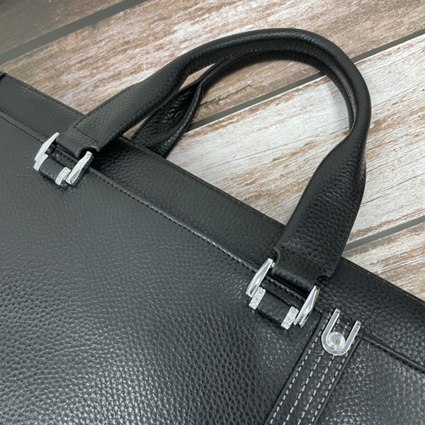 スーパーコピーブランドバッグ着用イメージ